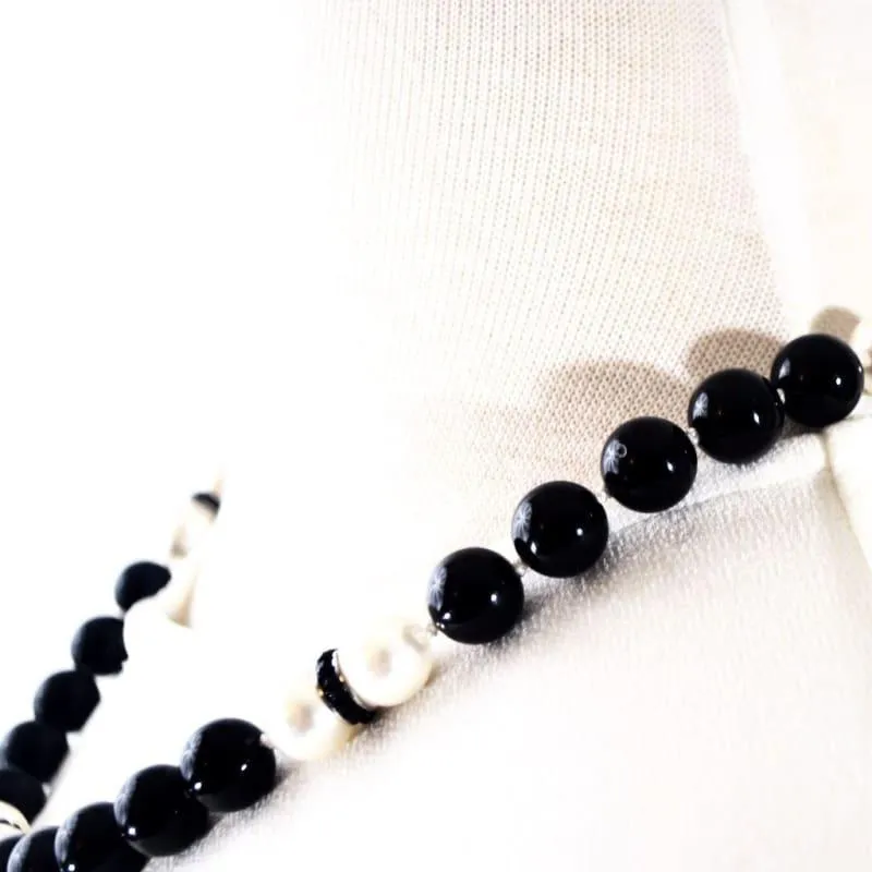 Black and White Glass Pearls Beaded Necklace