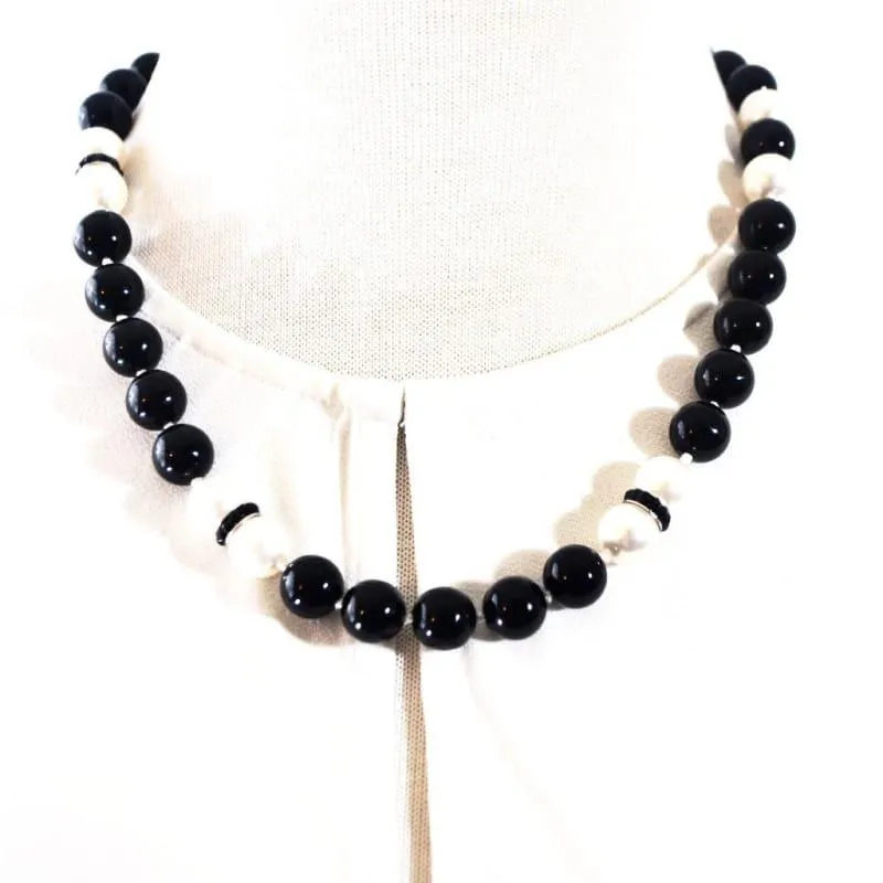 Black and White Glass Pearls Beaded Necklace