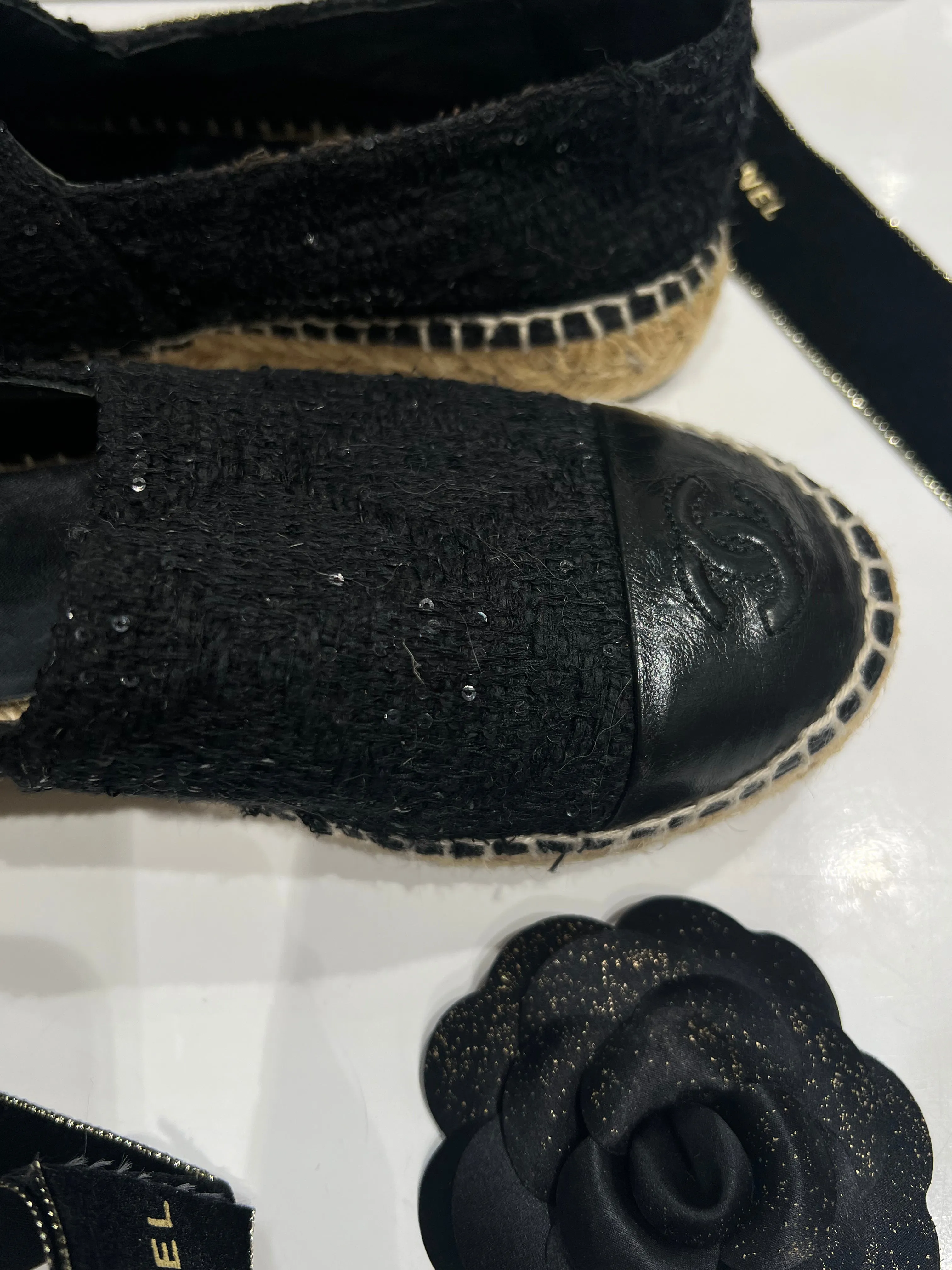 Chanel - espadrilles tweed et sequins noirs