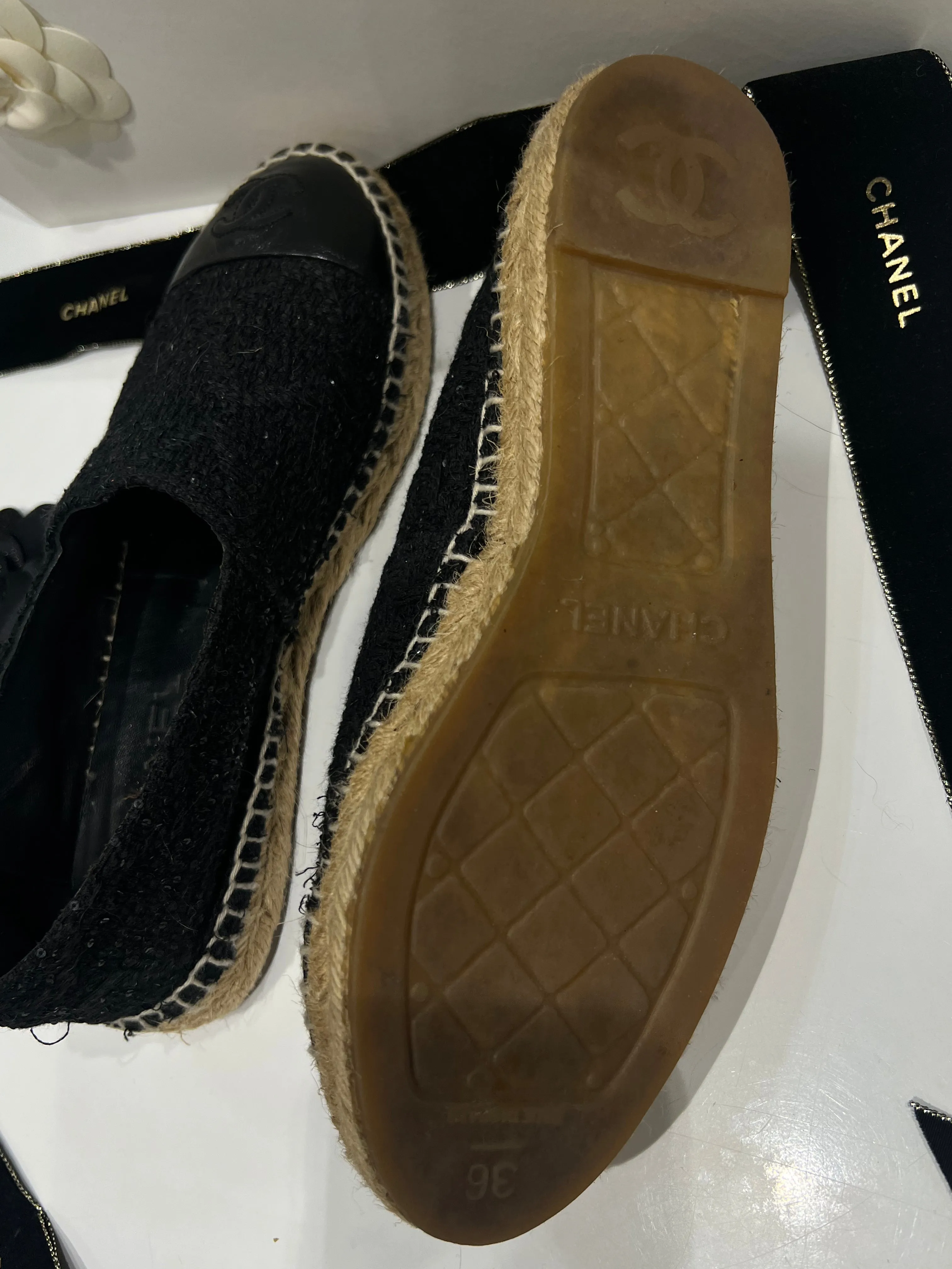 Chanel - espadrilles tweed et sequins noirs