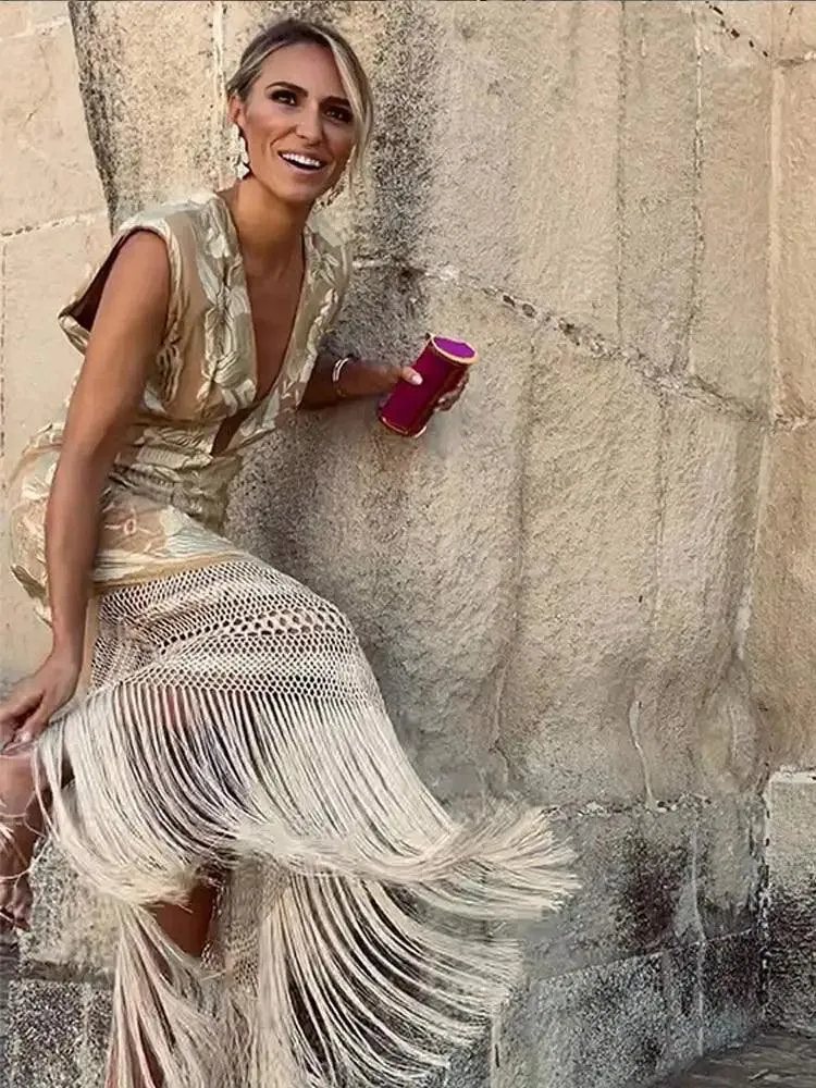 Chic V Neck Tassels Patchwork Dress: Elegant Sleeveless Apparel for Women
