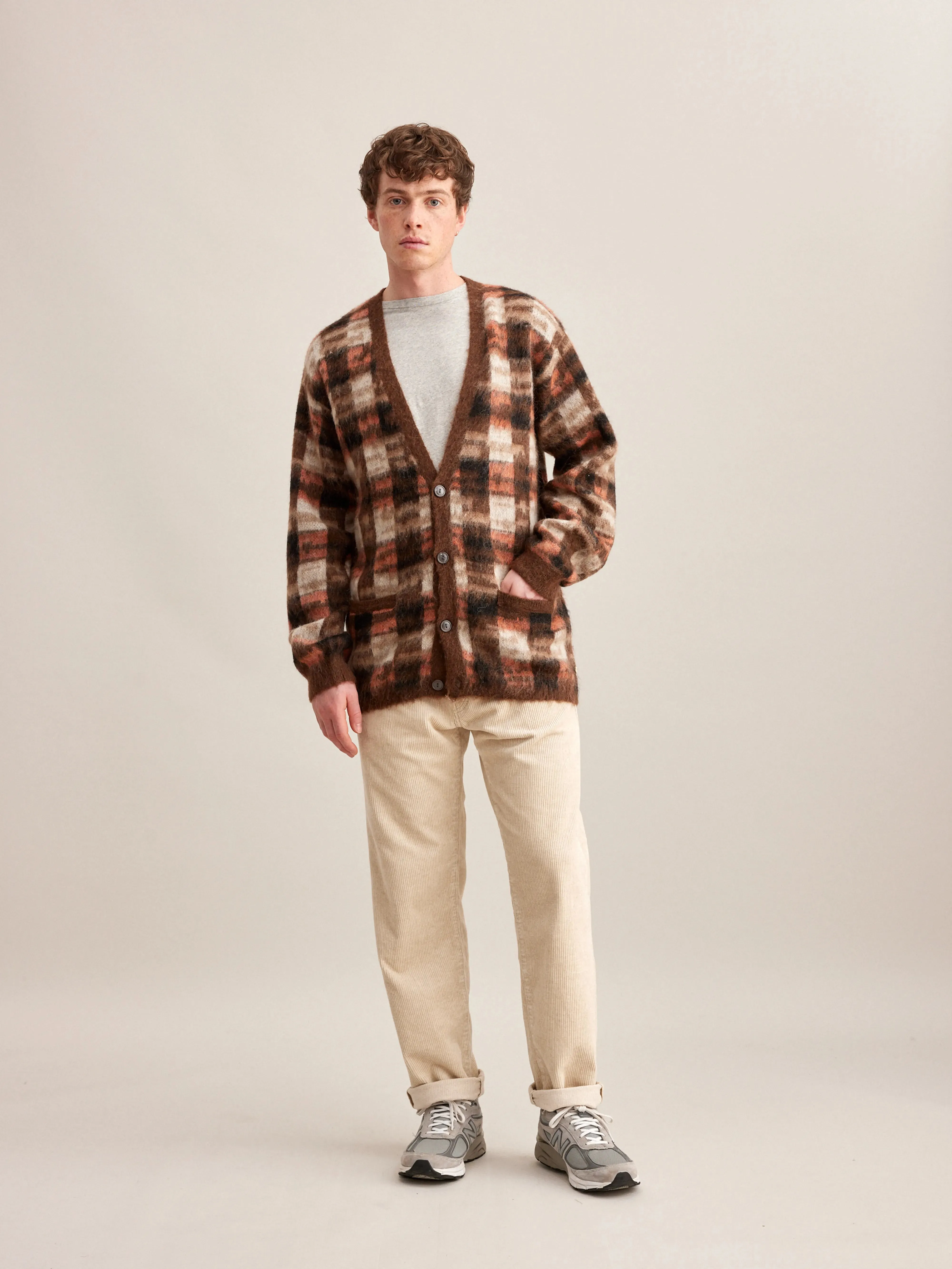 Dinca Cardigan (232 / M / DISPLAY A)