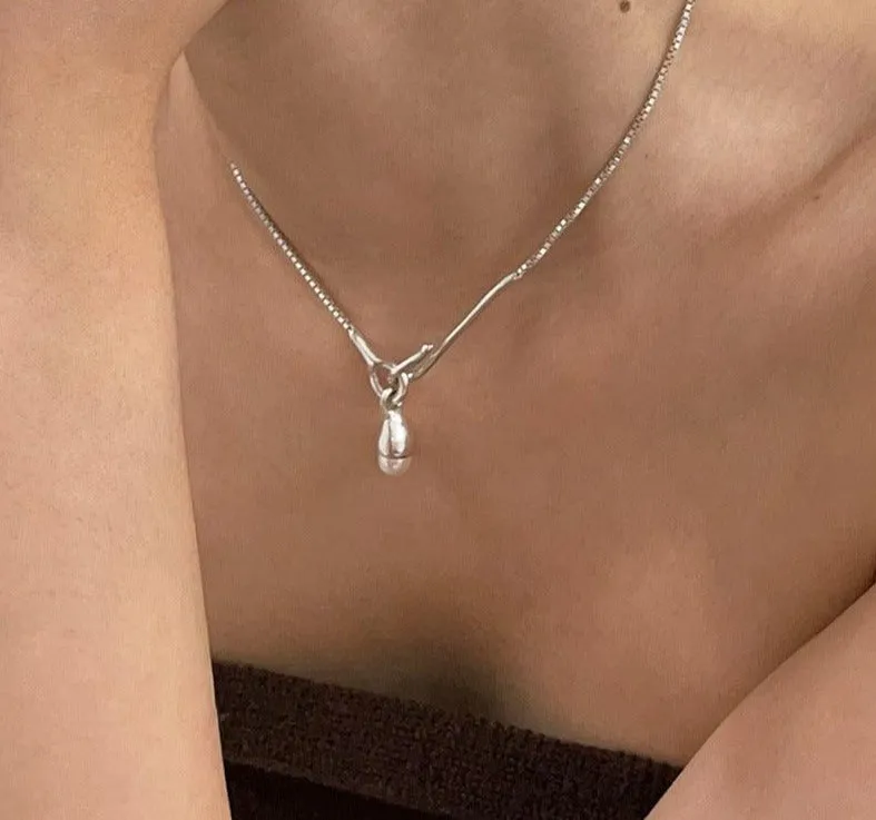 Elegant Silver Plated Pearl Necklace