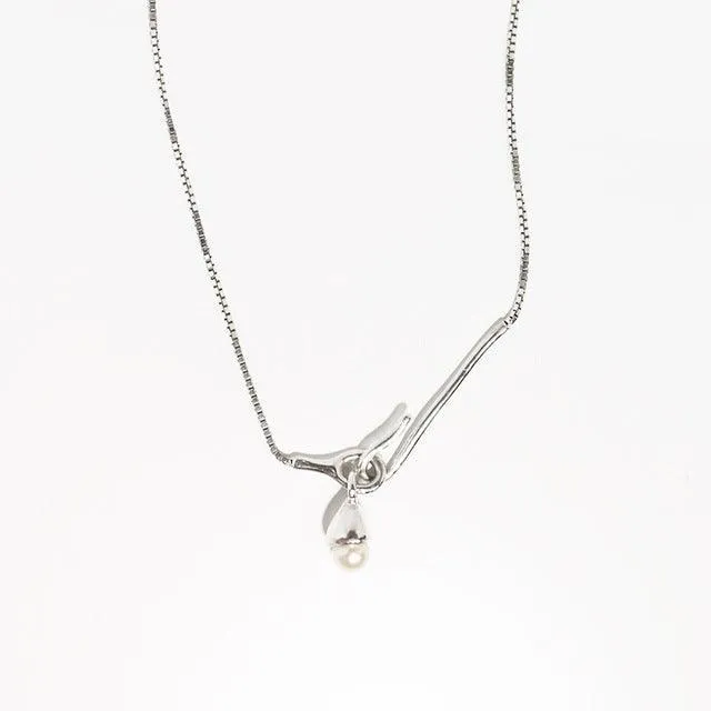 Elegant Silver Plated Pearl Necklace
