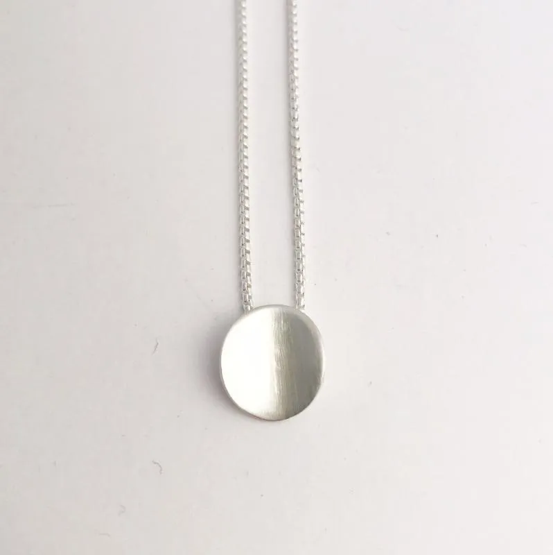Large curved neckpiece