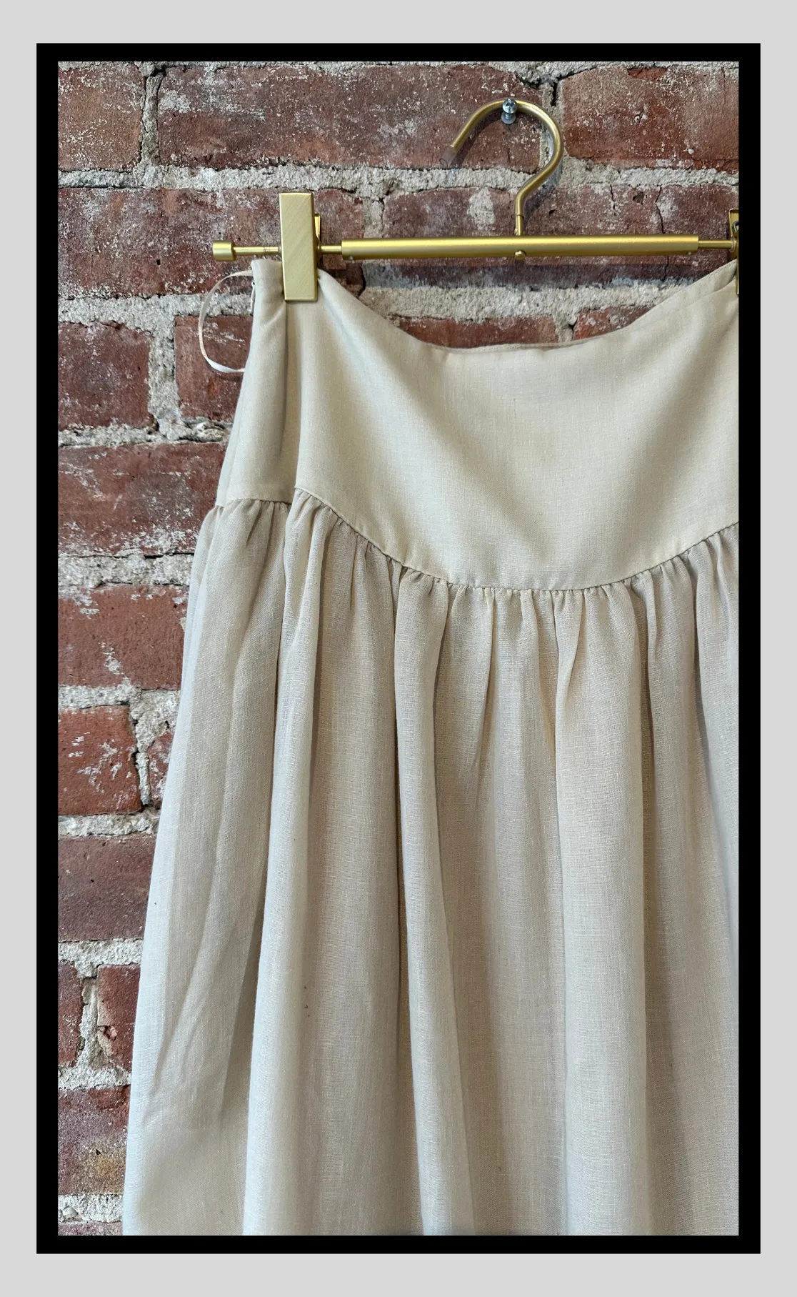 Neutral-Hued Double-Lined Skirt with Pockets