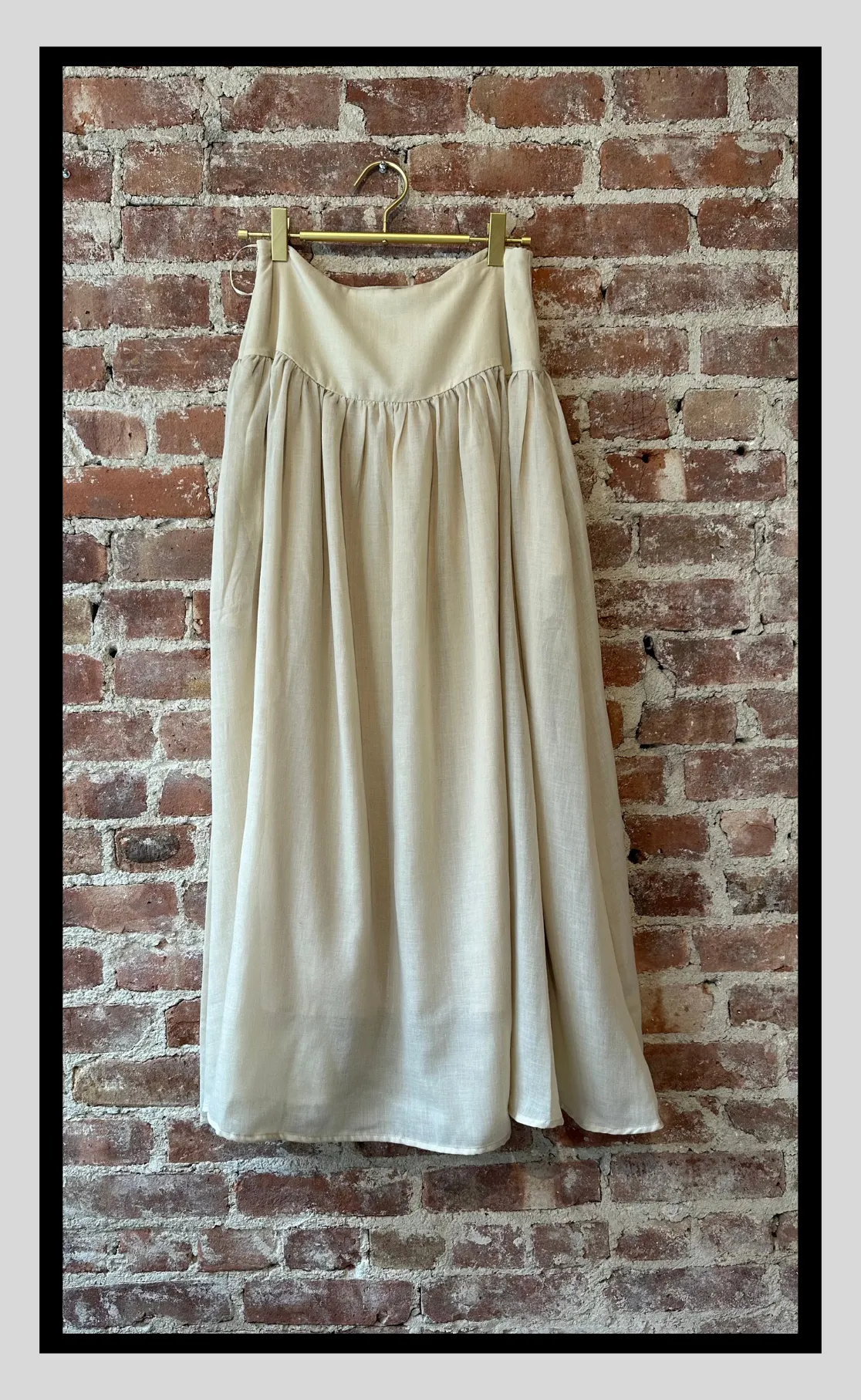 Neutral-Hued Double-Lined Skirt with Pockets