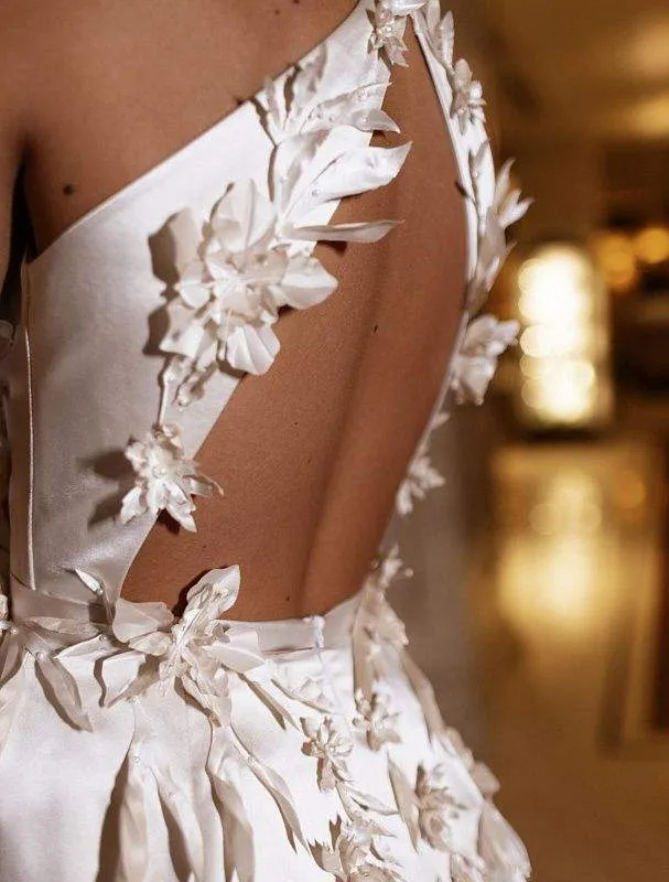 Silver Eye White Wedding Dress