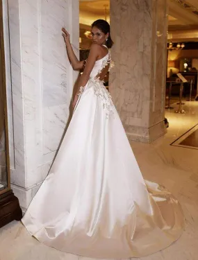 Silver Eye White Wedding Dress