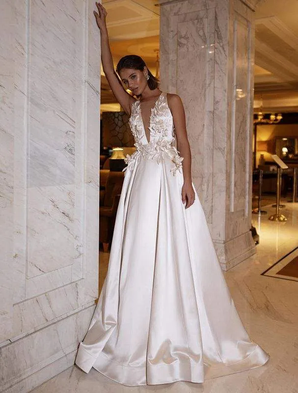 Silver Eye White Wedding Dress